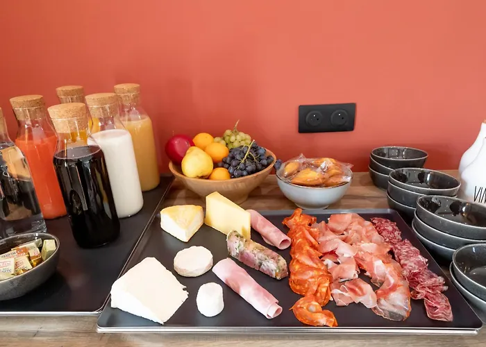 Les Vents D'anges Parking Prive 4* Бон