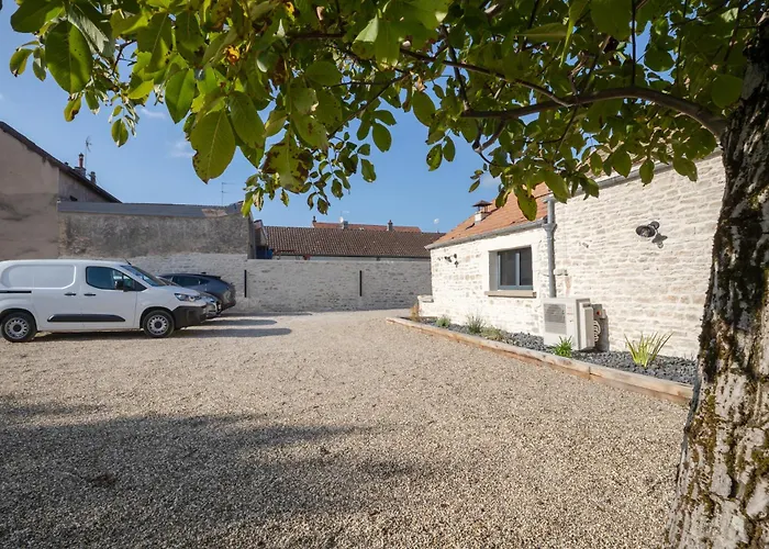 Les Vents D'anges Parking Prive Hotel